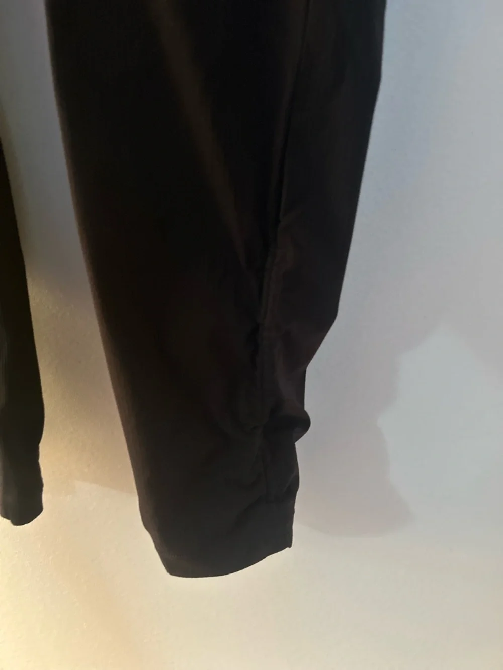 lululemon athletica Black Elastic Waist Joggers Size 8 Adjustable Ankles - Picture 3 of 12